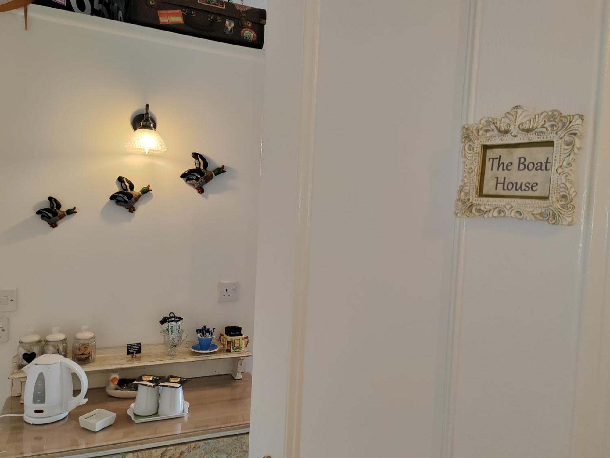 Puddle Duck Lodge - Adults Only Bowness-on-Windermere Rom bilde
